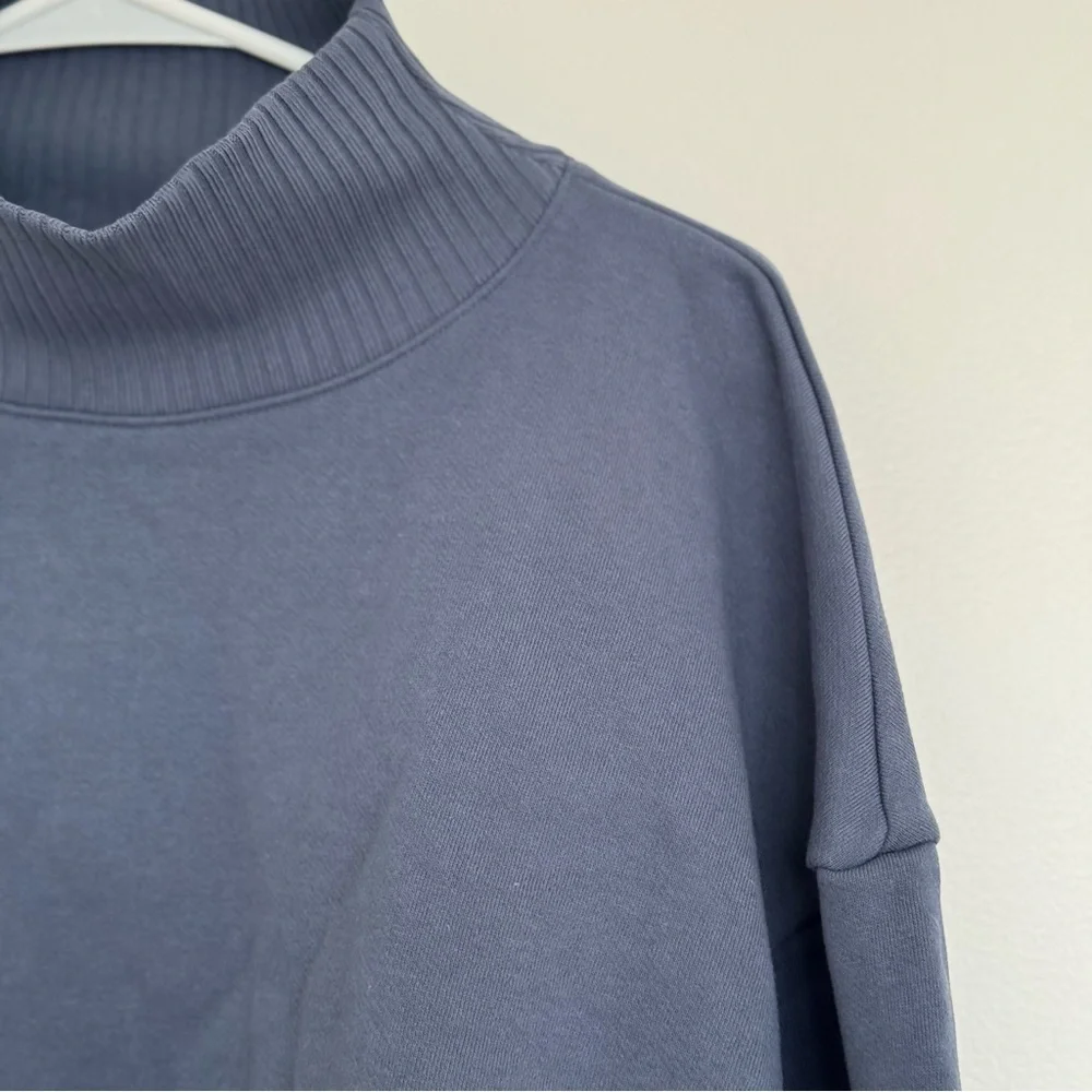 ALO Yoga Cropped Serenity Coverup in Bluestone Size L